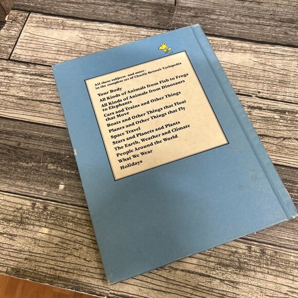 1980s Charlie Brown's Cyclopedia Featuring Space Travel Book Volume 7 - Picture 6 of 7